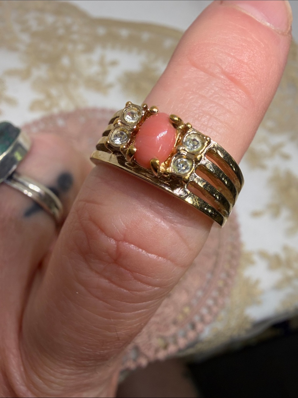 Vintage 1973 Avon Faux Coral Cabochon Ring Size 6.5 | Estate Gold Tone Statement